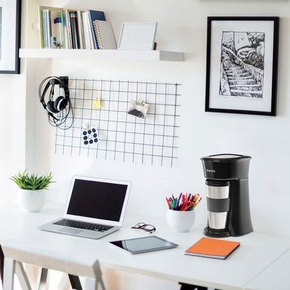 Cafetière à Service Individuel et sa Tasse de Voyage